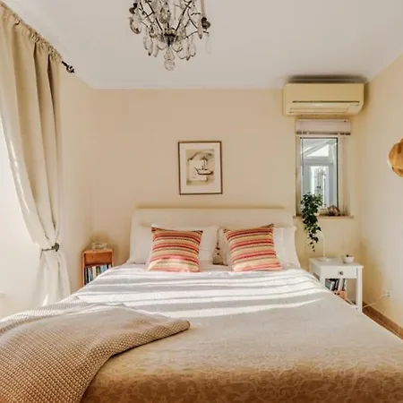 Beautiful 5 Bedroom With Panoramic Sea Views 아파트