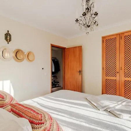 Beautiful 5 Bedroom With Panoramic Sea Views 알부페이라