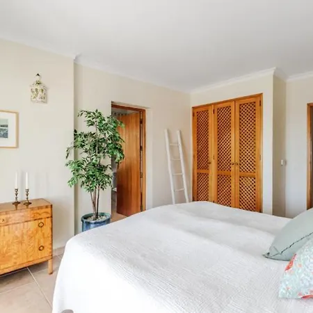 Beautiful 5 Bedroom With Panoramic Sea Views البوفيرا
